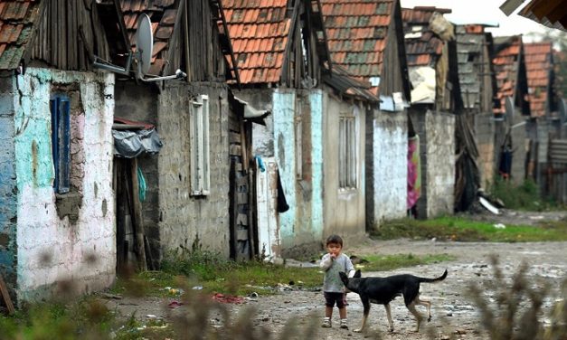 Szerbia a szegénységgel vagy a szegényekkel küzd?
