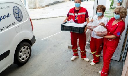 Egy tál étel a legveszélyeztetettebb egészségügyi dolgozóknak