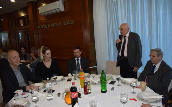 A nyugdíjasok a párbeszéd hívei, csak legyen, aki meghallgatja őket!