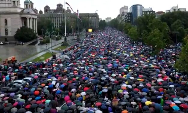 A miloševići retorikát idézte Dačić és Vučić beszéde is