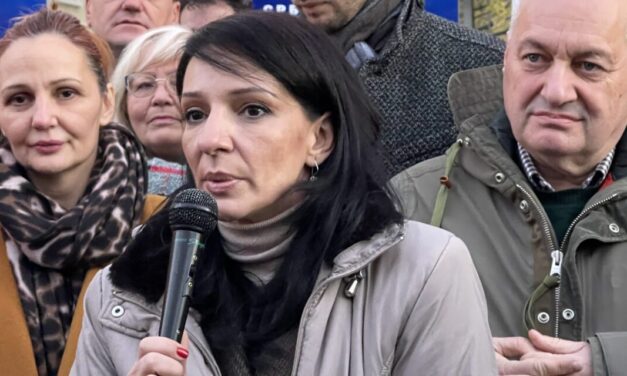 „Az is erőszak, amikor elveszik az ember nyugdíját, és azt nem adják vissza!”